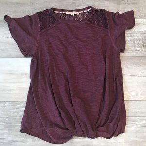 XS plum shirt with lace shoulders